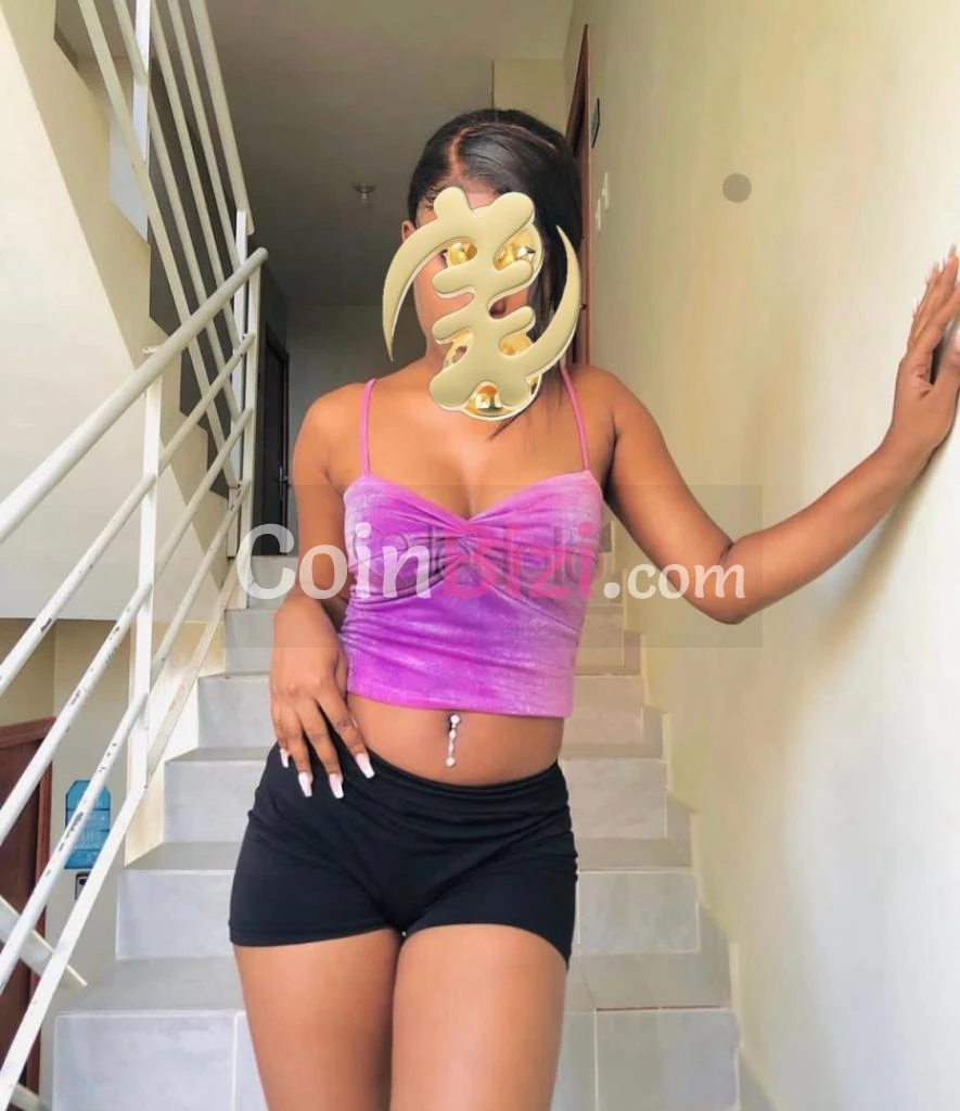  de ans  pour Massages - Service Massage Massage sensuel ou érotique à Abidjan, Cocody