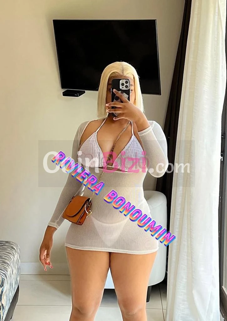 Femme de 22ans Réçoit/Se déplace pour Rencontres - Escortes Rencontre occasionnelle à Abidjan, Cocody