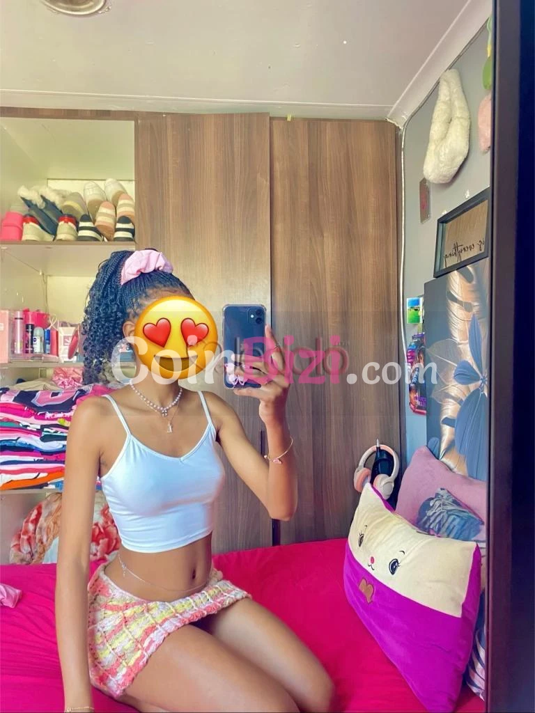 Femme de 18ans Réçoit/Se déplace pour Rencontres - Escortes Rencontre occasionnelle à Bouaké